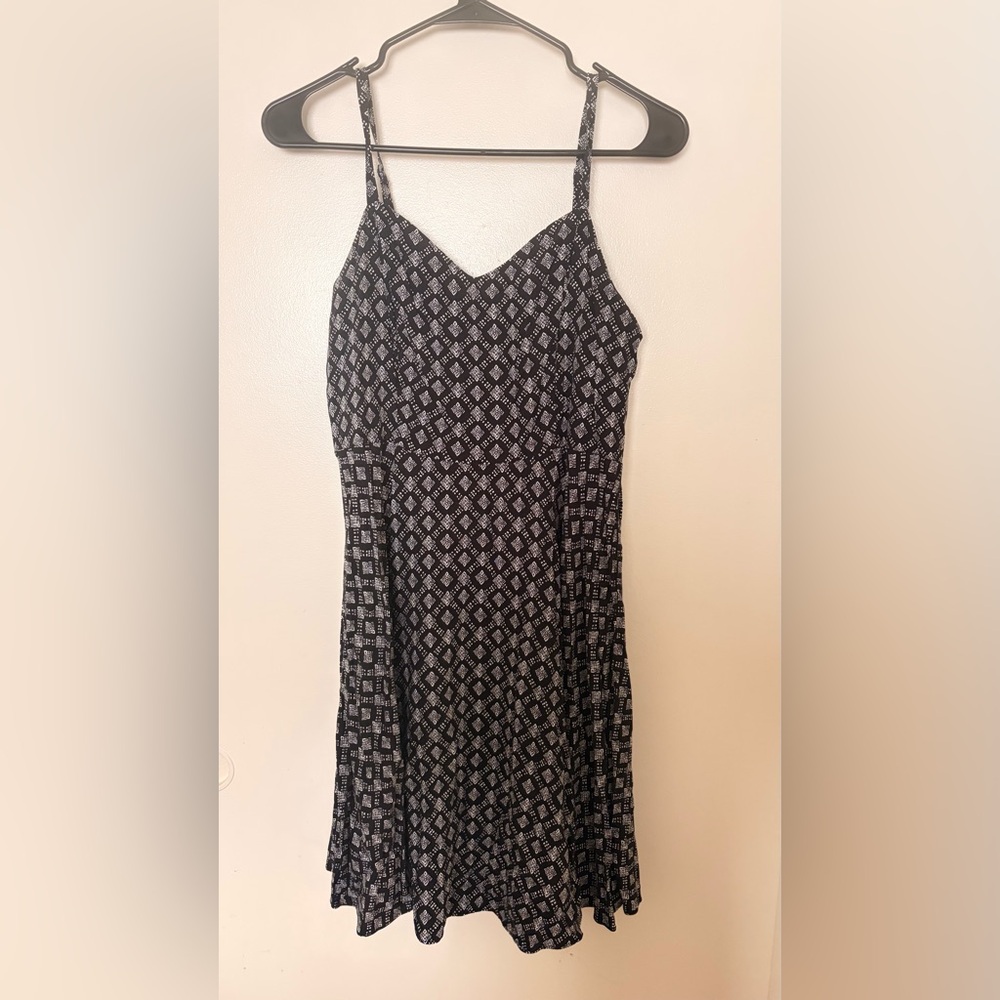 Old Navy Black and White Strapless-Look Sundress with Geometric Print